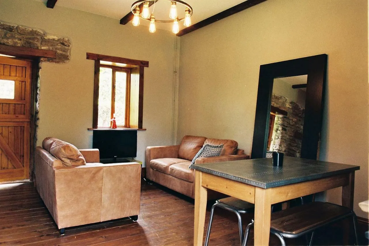 Ty Carreg Fach Staycation Cottage Cardiff United Kingdom