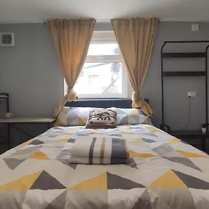  Apartment Convenient 1 Bedroom Apartment