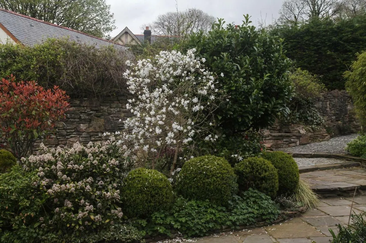 Ty Carreg Fach Staycation Cottage Cardiff Apartment