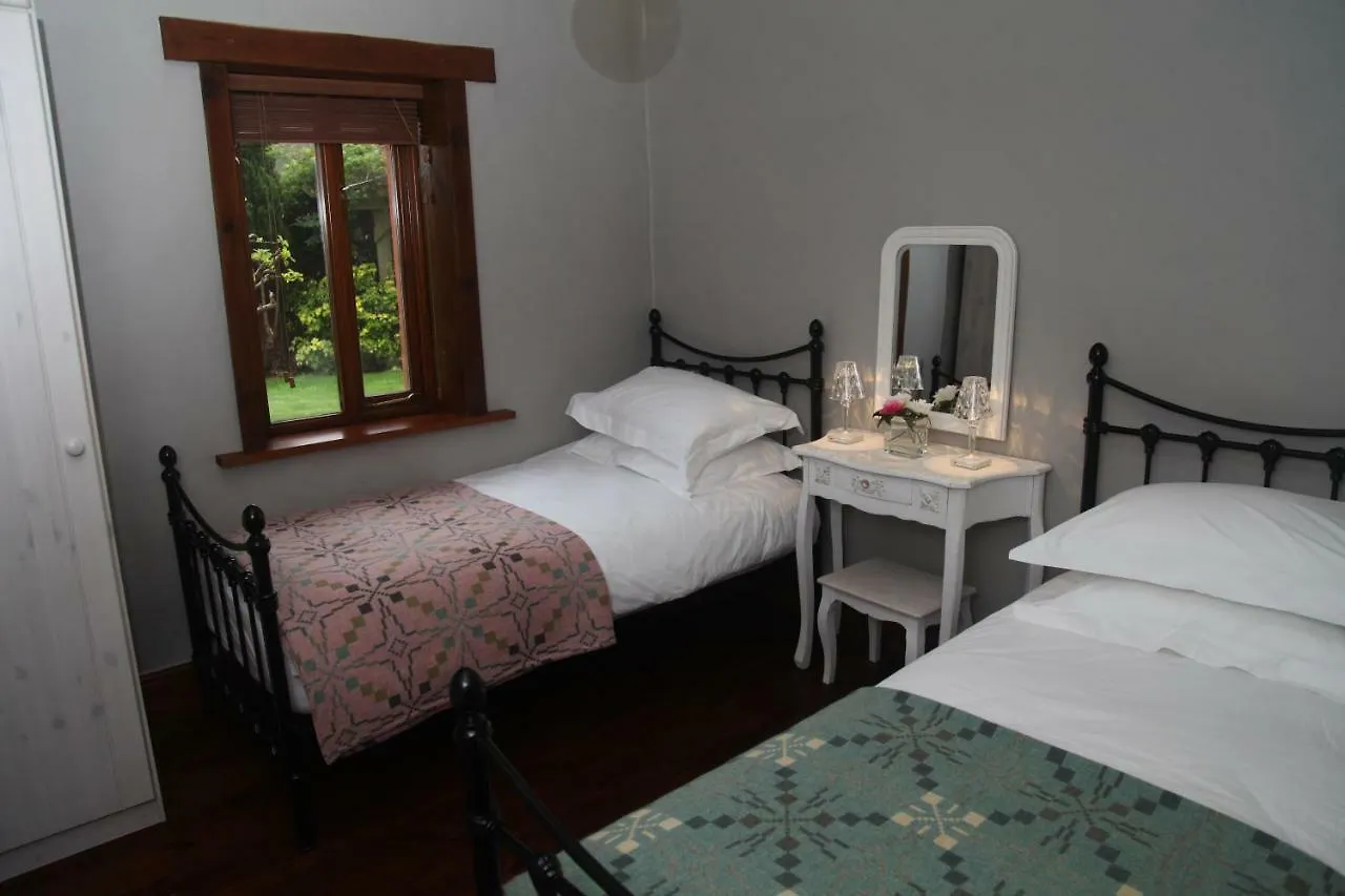 Ty Carreg Fach Staycation Cottage Cardiff